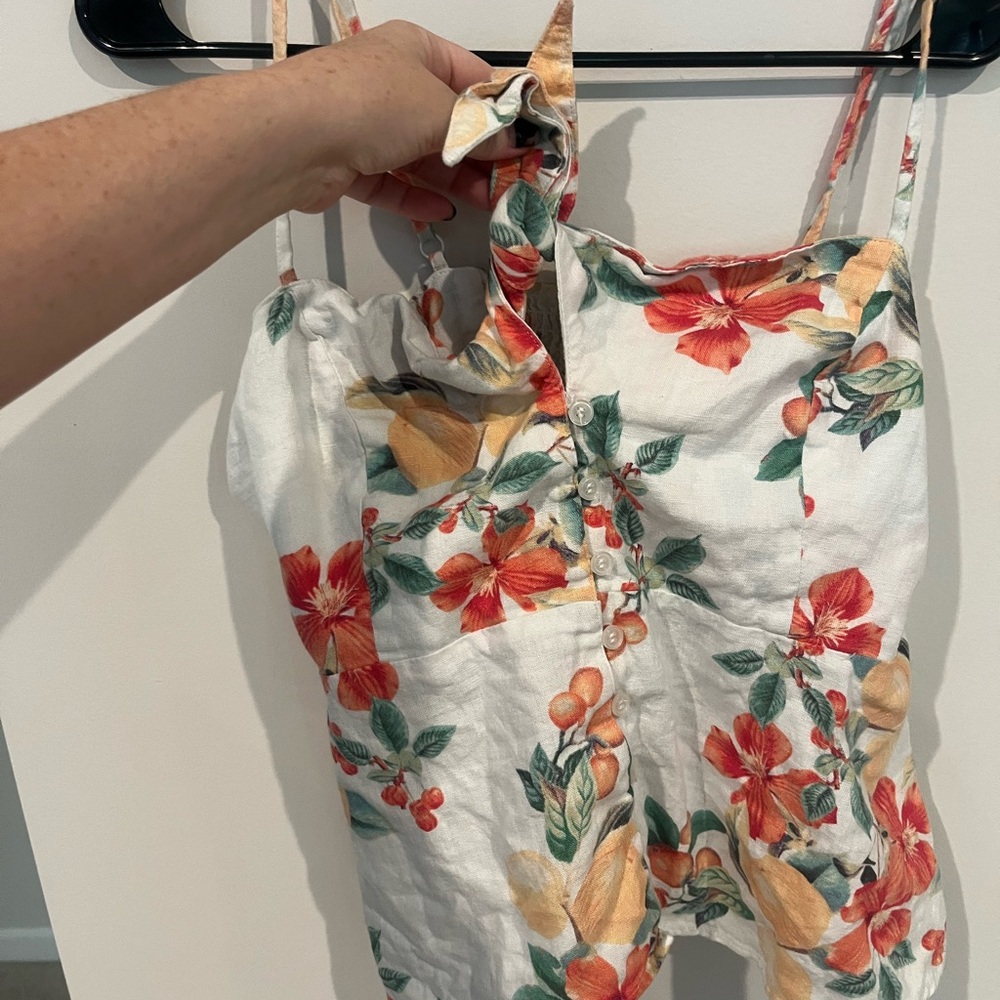 Floral Print Sleeveless Top